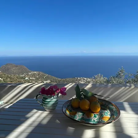 Monte Giulia Filicudi Villa