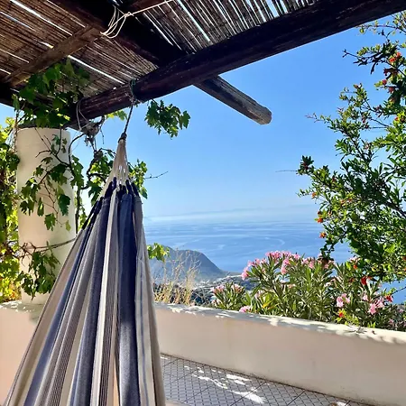 Villa Monte Giulia Filicudi *